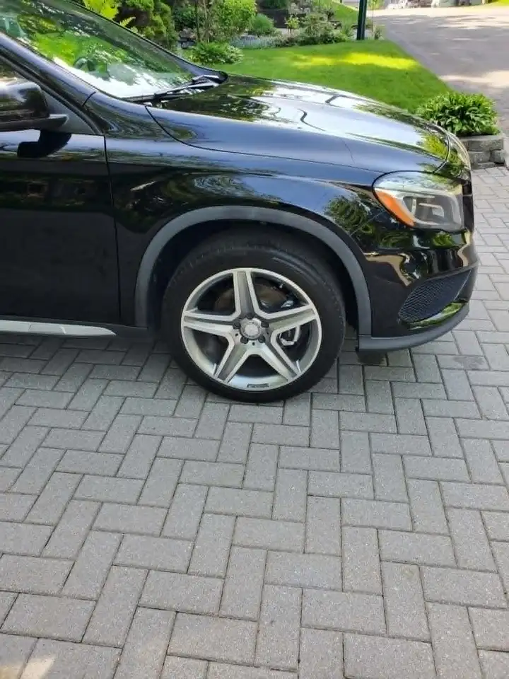 Mercedes-Benz GLA снимка Mercedes-Benz GLA