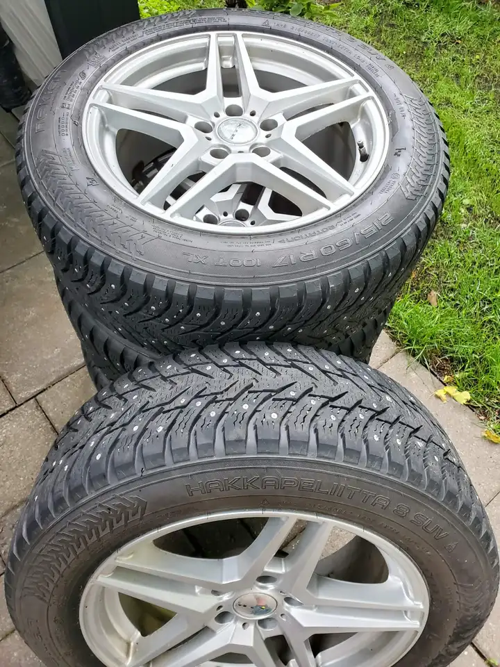 Mercedes-Benz GLA снимка Mercedes-Benz GLA