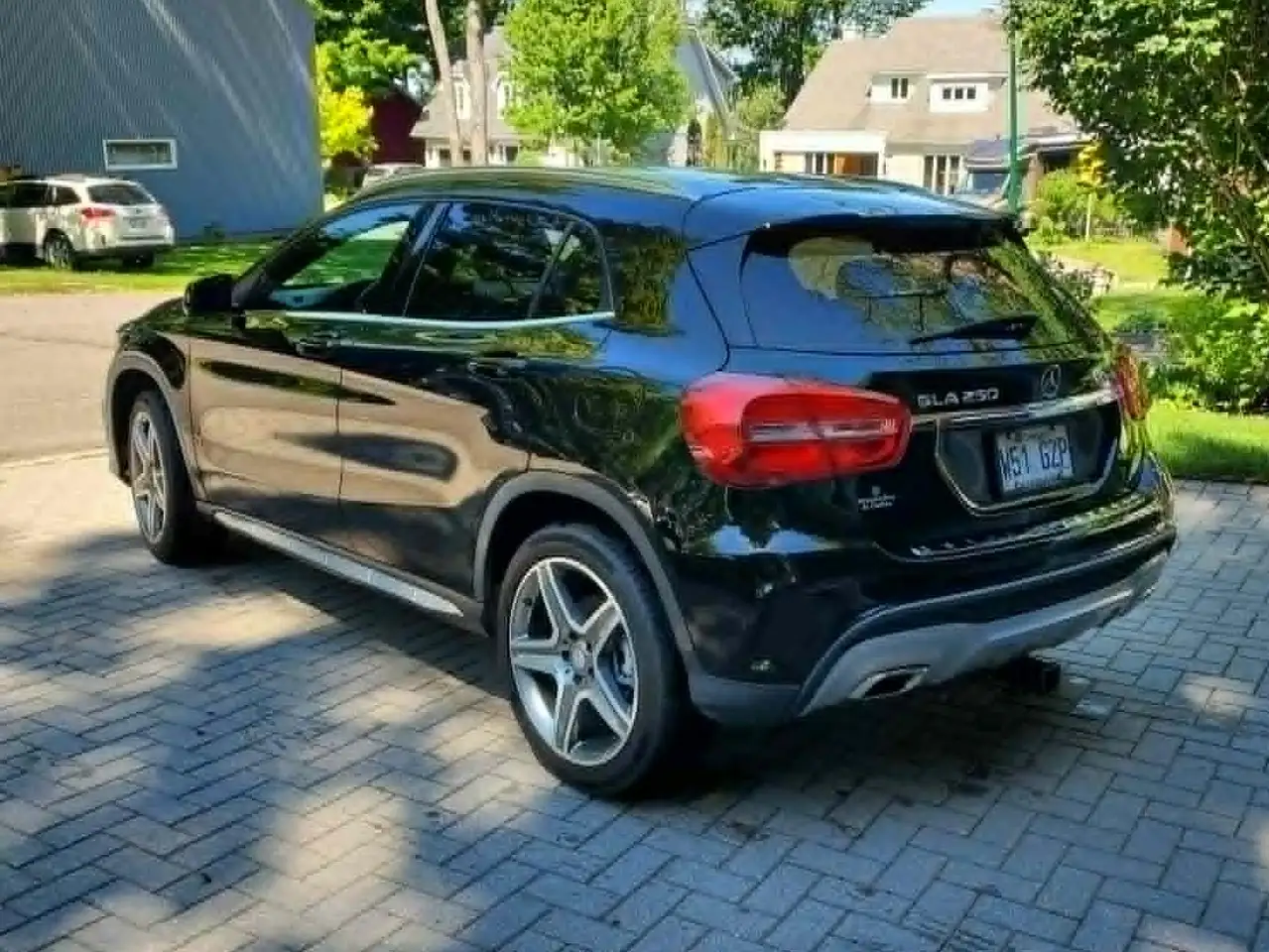 Mercedes-Benz GLA снимка Mercedes-Benz GLA