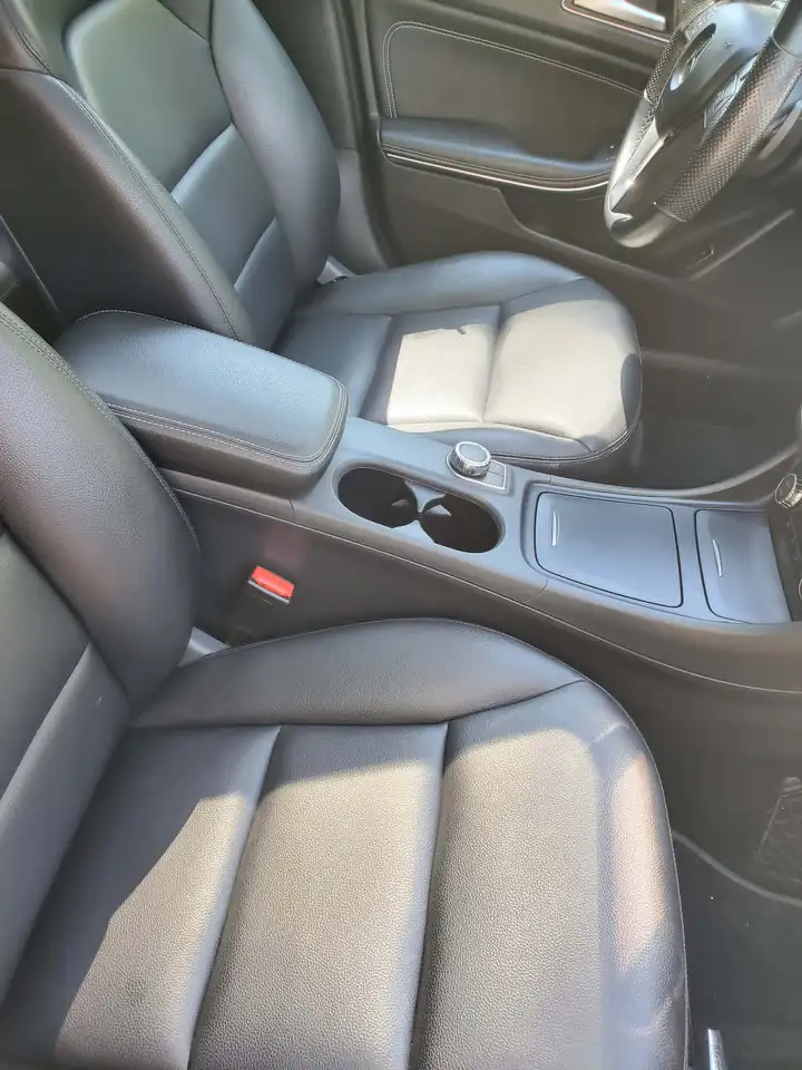 Mercedes-Benz GLA снимка Mercedes-Benz GLA