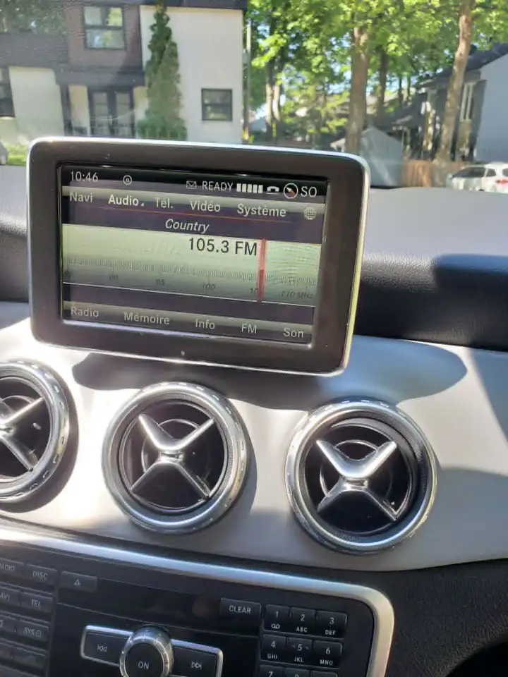 Mercedes-Benz GLA снимка Mercedes-Benz GLA
