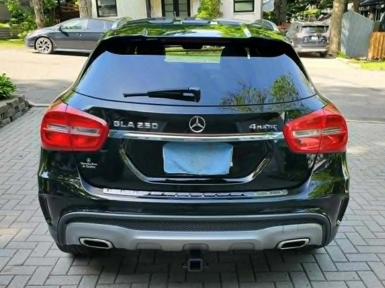 Mercedes-Benz GLA снимка Mercedes-Benz GLA