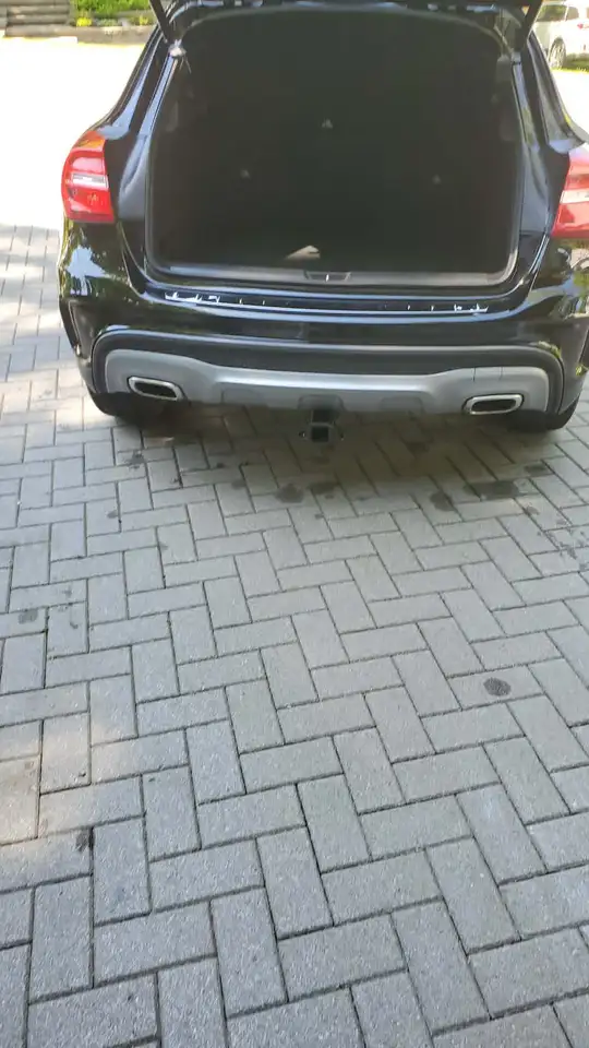 Mercedes-Benz GLA снимка Mercedes-Benz GLA