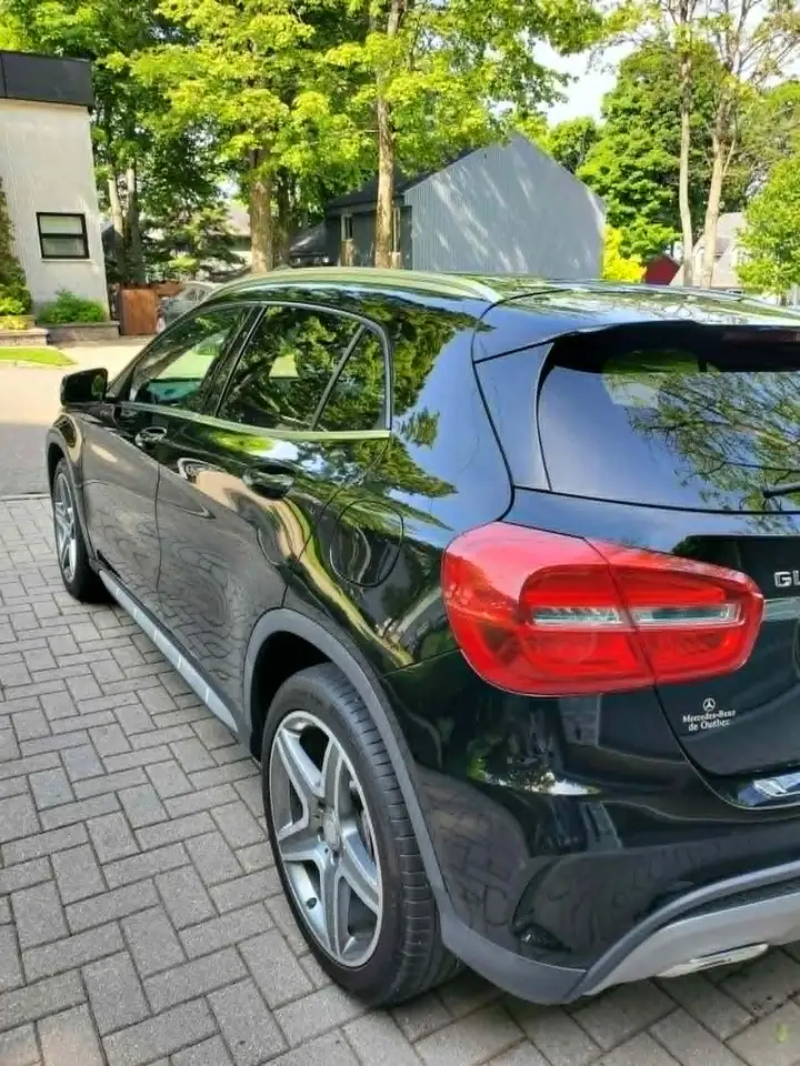 Mercedes-Benz GLA снимка Mercedes-Benz GLA
