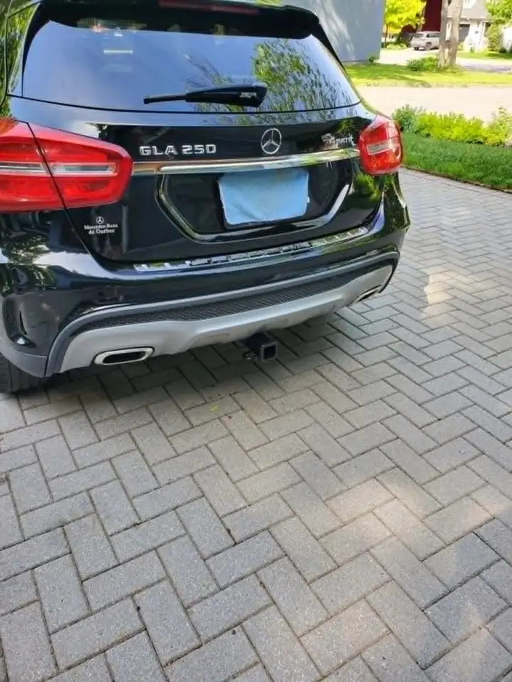 Mercedes-Benz GLA снимка Mercedes-Benz GLA
