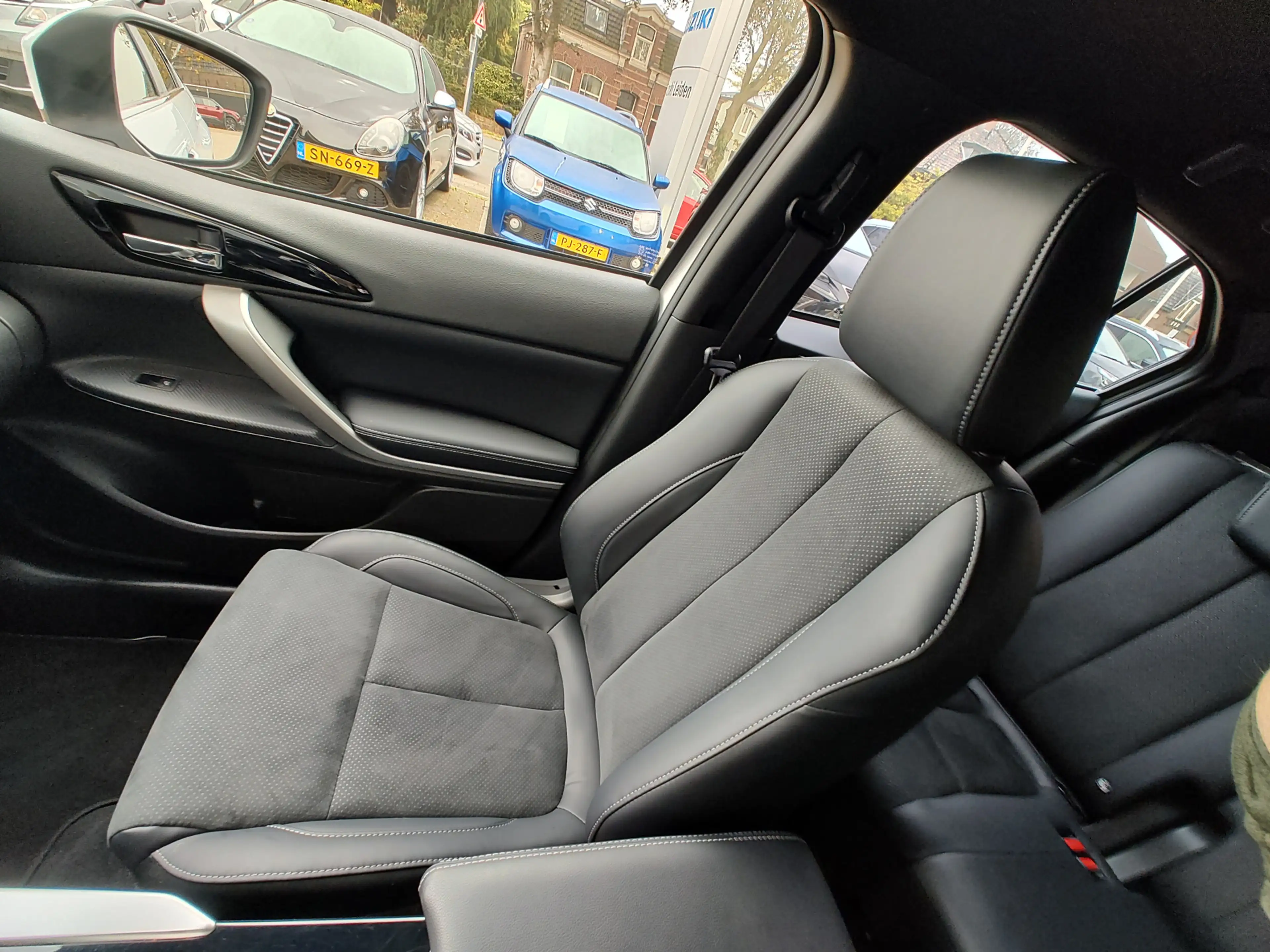Mitsubishi Eclipse Cross 2.4 PHEV EXECUTIVE SPORT 360 Camera | Stuurverwarm — photo 32