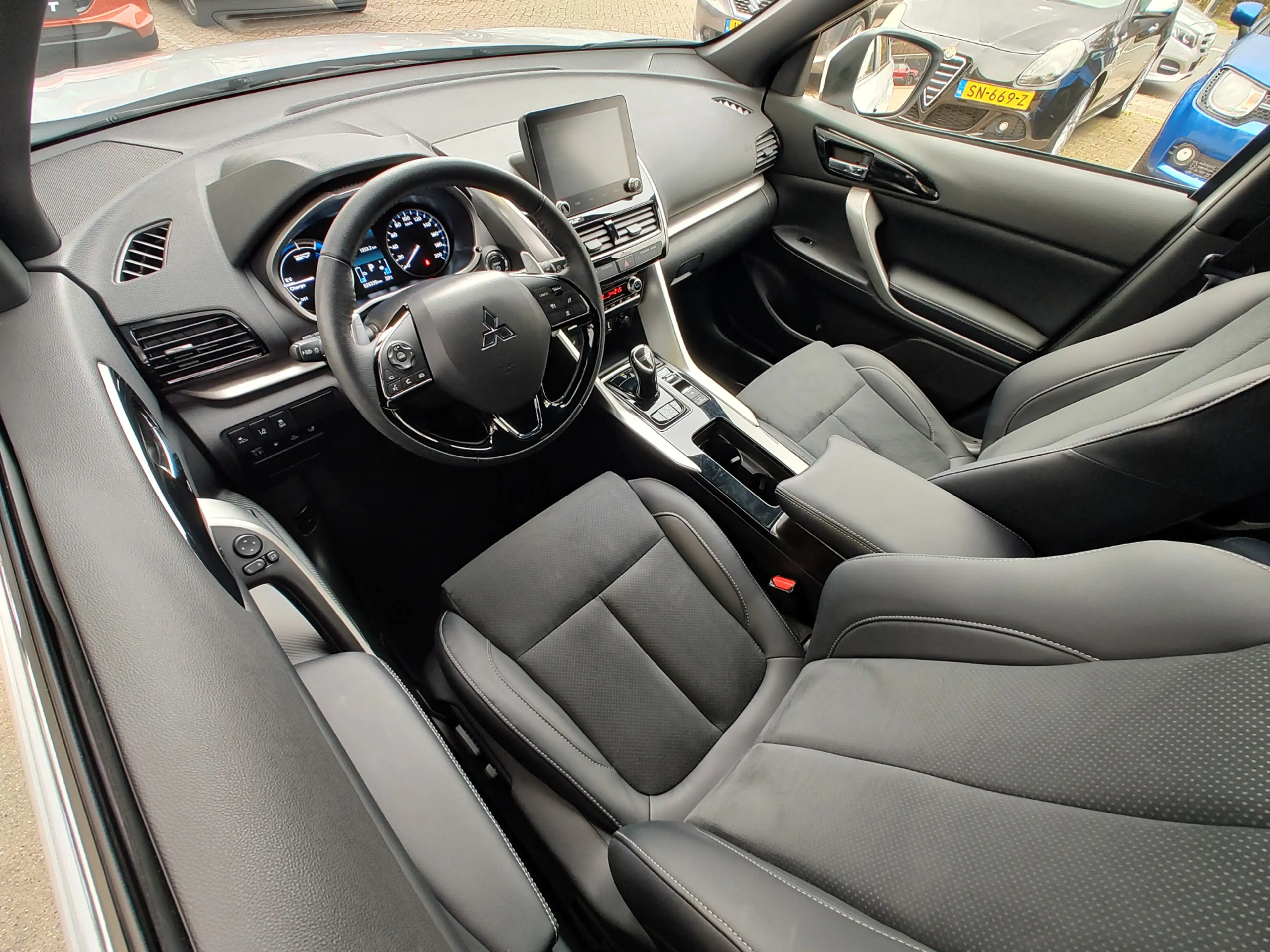 Mitsubishi Eclipse Cross 2.4 PHEV EXECUTIVE SPORT 360 Camera | Stuurverwarm — photo 13