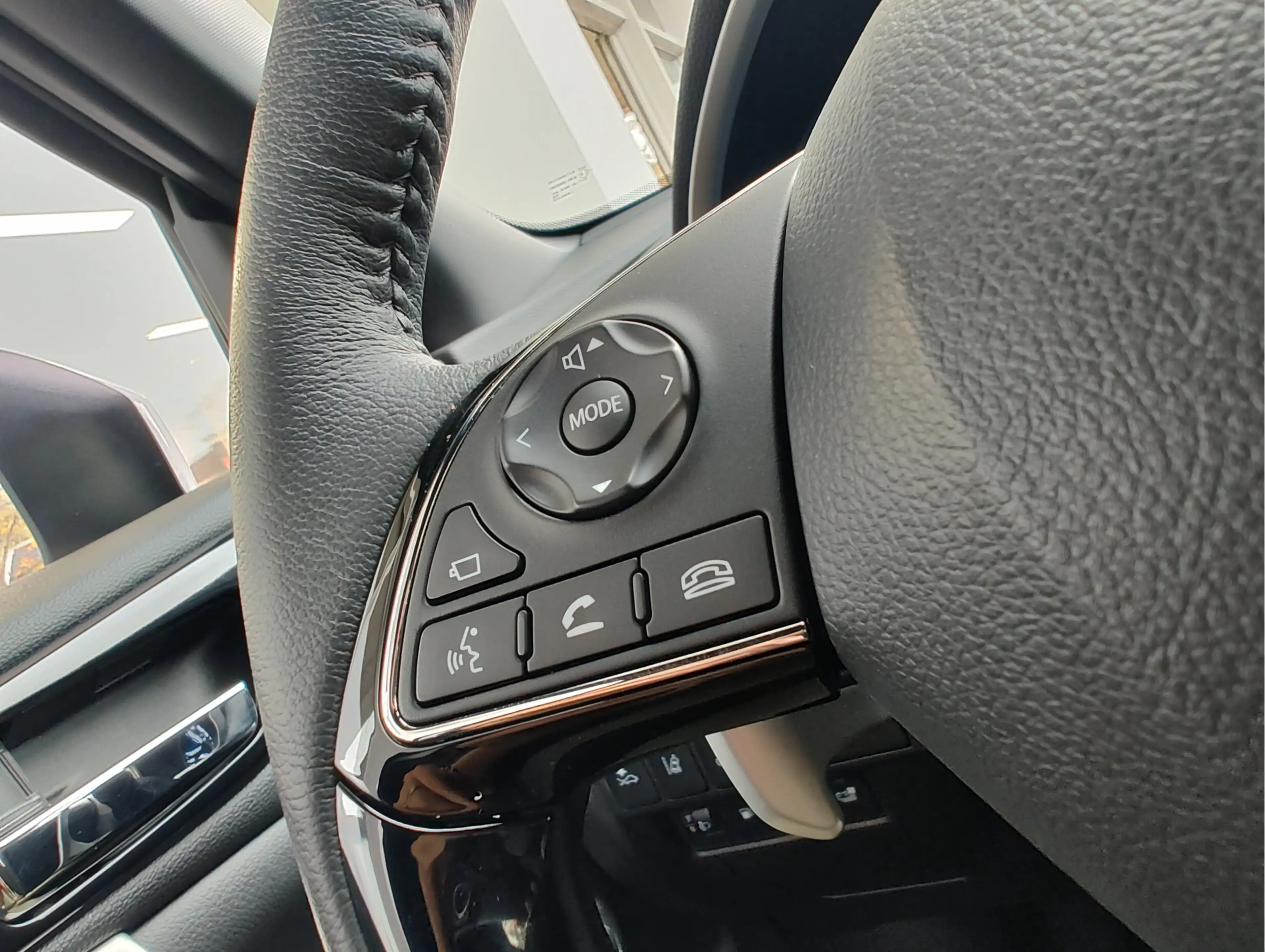 Mitsubishi Eclipse Cross 2.4 PHEV EXECUTIVE SPORT 360 Camera | Stuurverwarm — photo 24
