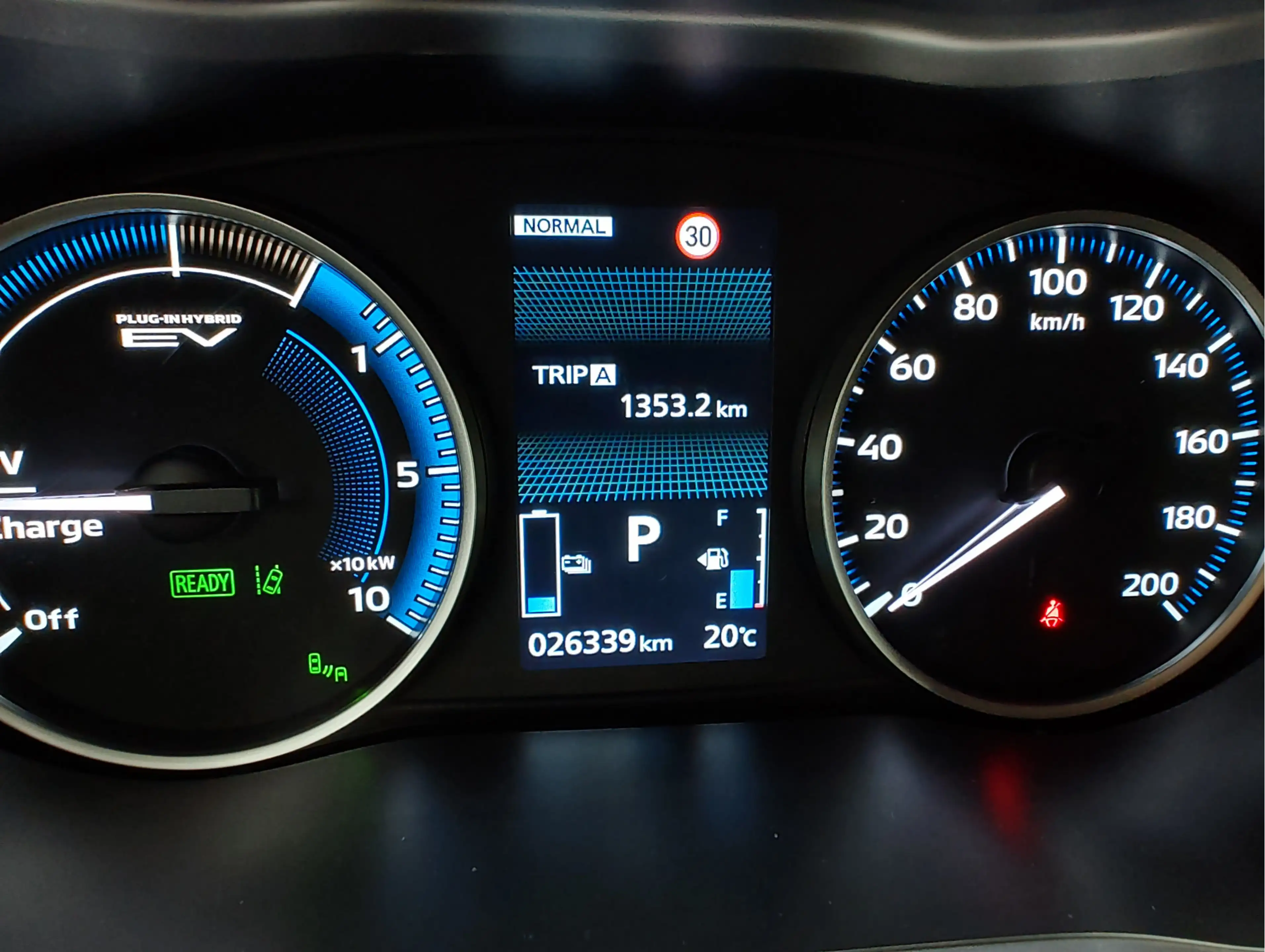 Mitsubishi Eclipse Cross 2.4 PHEV EXECUTIVE SPORT 360 Camera | Stuurverwarm — photo 14
