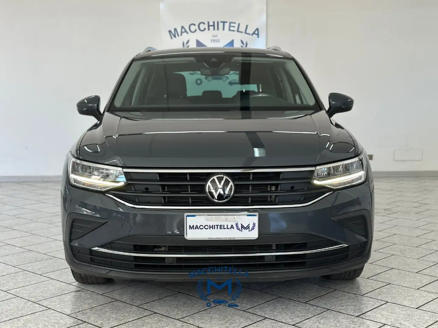 Volkswagen Tiguan Tiguan II 2021 2.0 tdi Life 150cv dsg Grijs - 1