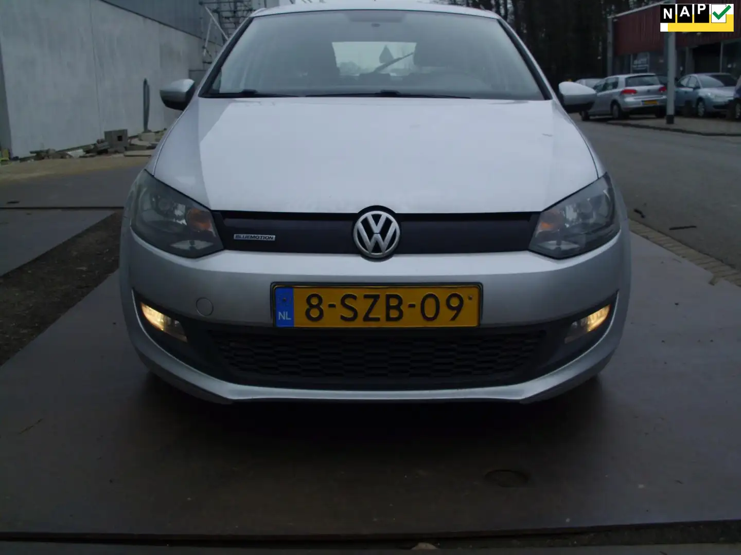 Volkswagen Polo 1.2 TDI BlueMotion met navi airco M 2014 Gris - 1