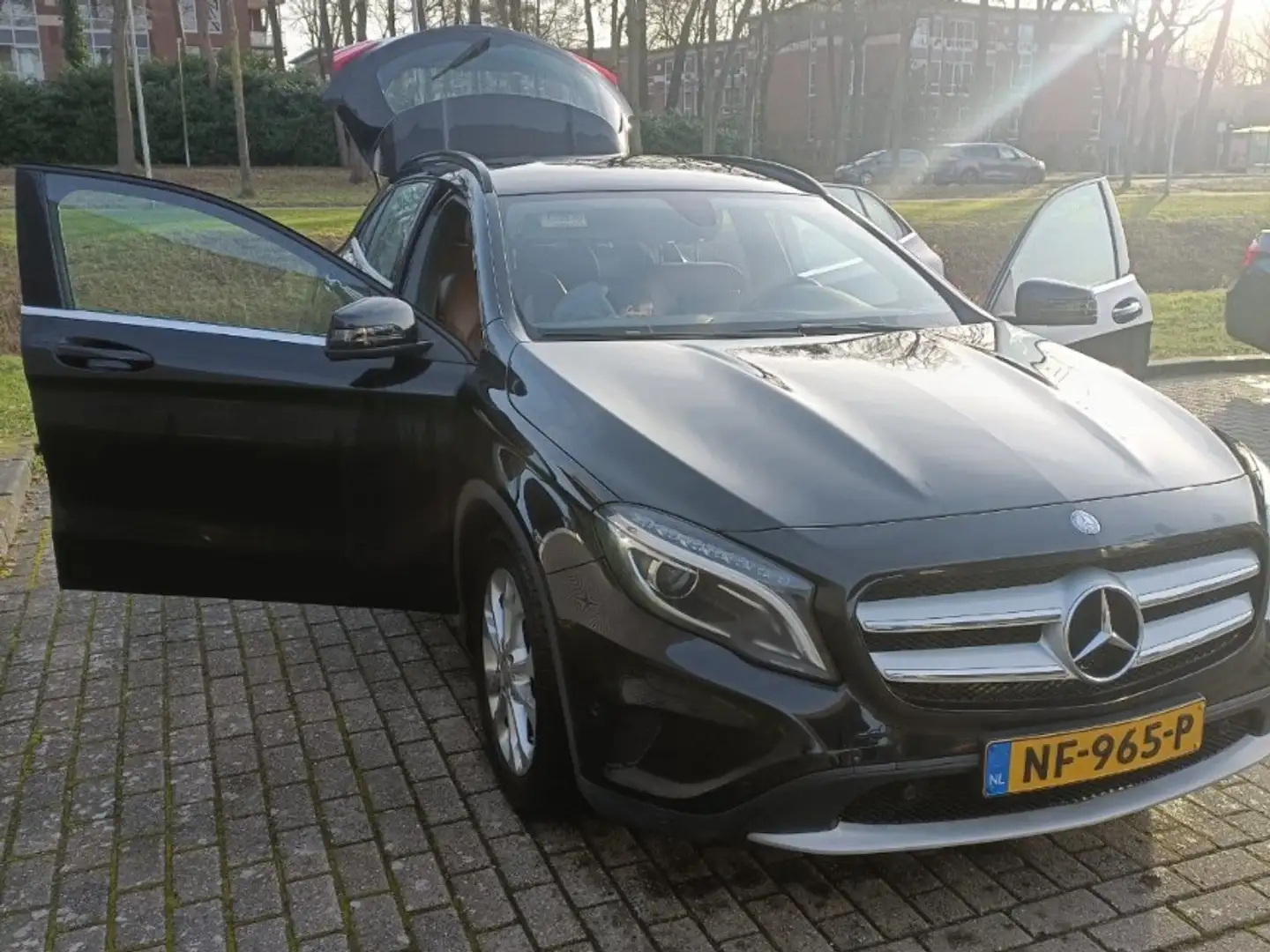 Mercedes-Benz GLA 180 7G-DCT Peak Edition - 1