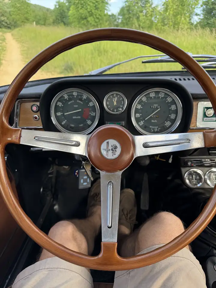 Alfa Romeo Giulia Super 1300, foto 5