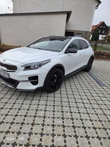 Imagine Kia XCeed 1.6 T-GDI OPF DCT7 PLATINUM EDITION
