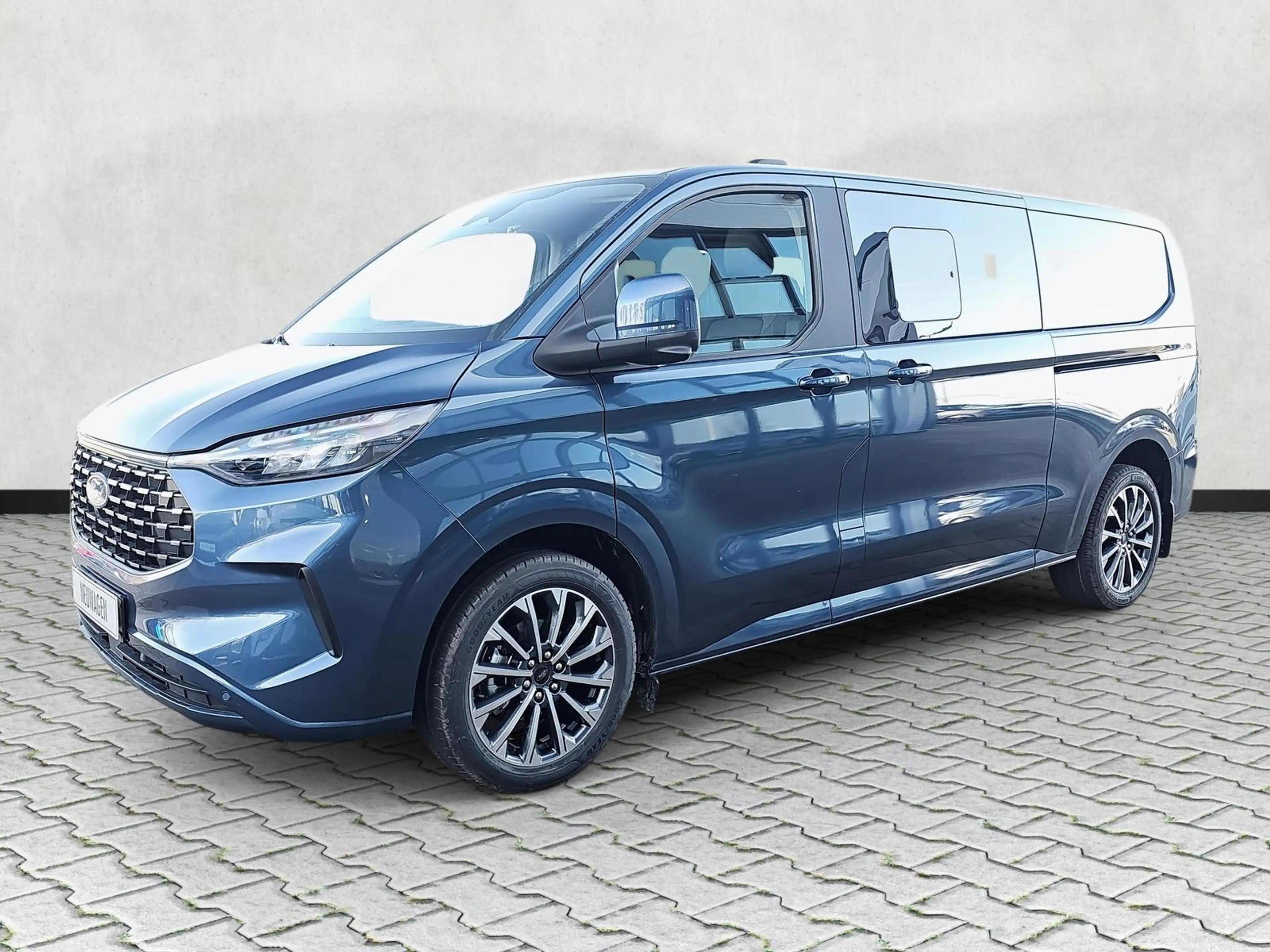 Ford Tourneo Custom Titanium X 2.0 EB L2 elTü 5J.Gar. 110 kW (150 P... — photo 3