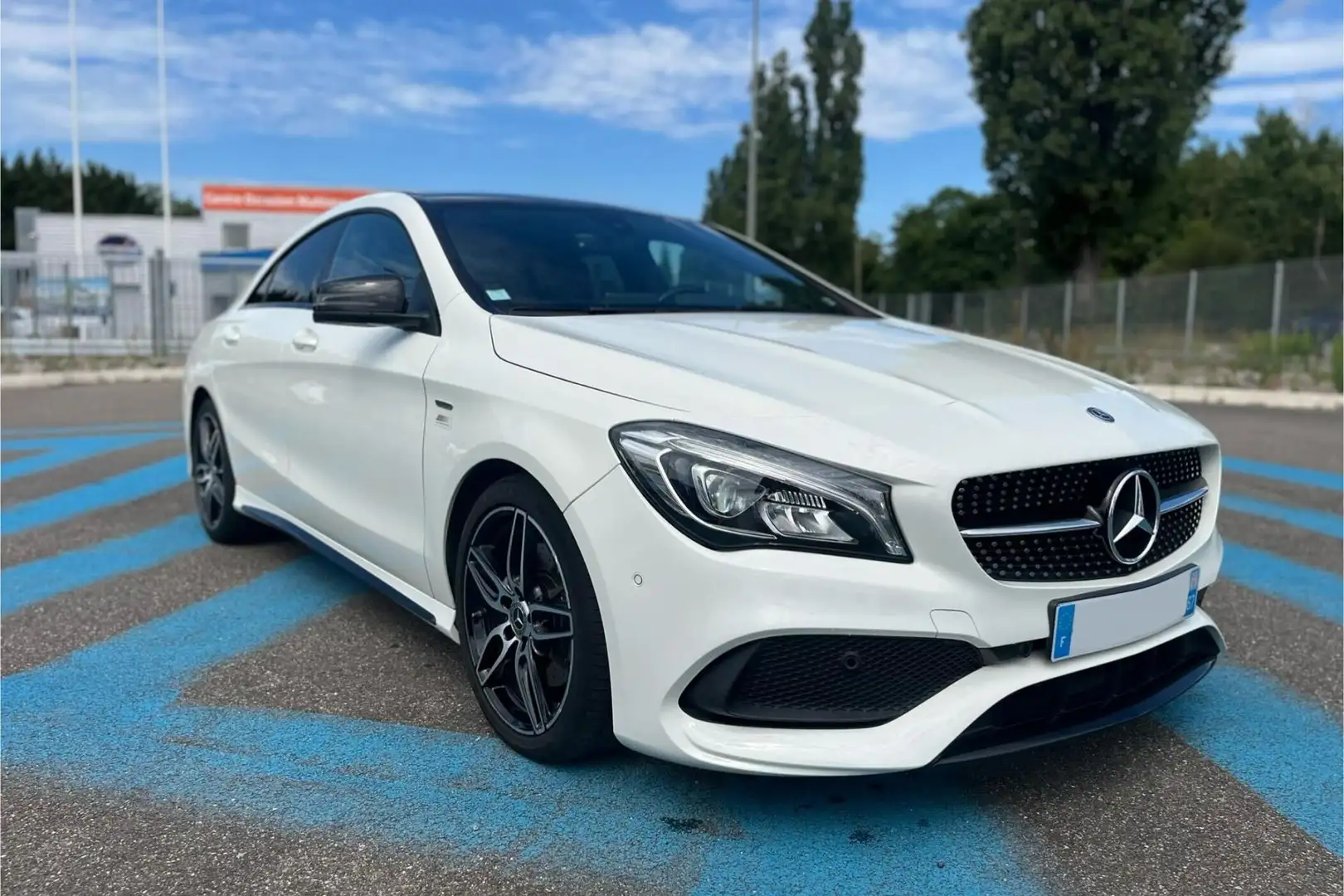 Mercedes-Benz CLA 220 CLA 220 - BV 7G-DCT  BERLINE- BM 117 Fascination 4-Matic PHASE 2 Wit - 2