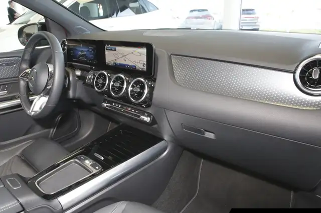Mercedes-Benz B-Class view 7