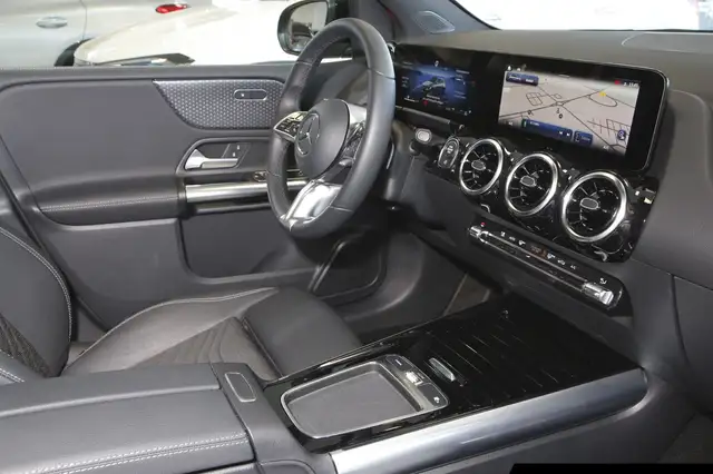 Mercedes-Benz B-Class view 8