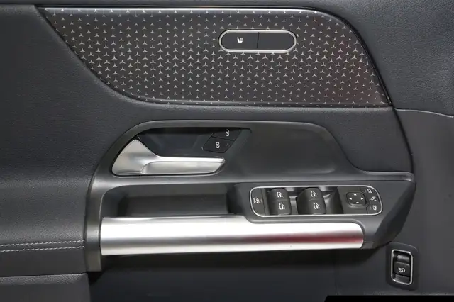 Mercedes-Benz B-Class view 14