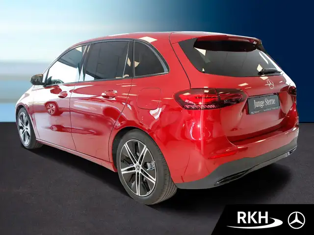 Mercedes-Benz B-Class view 4