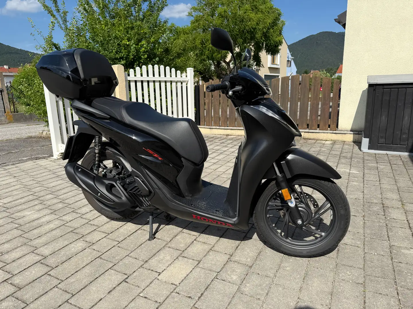 Honda SH 125i Noir - 1