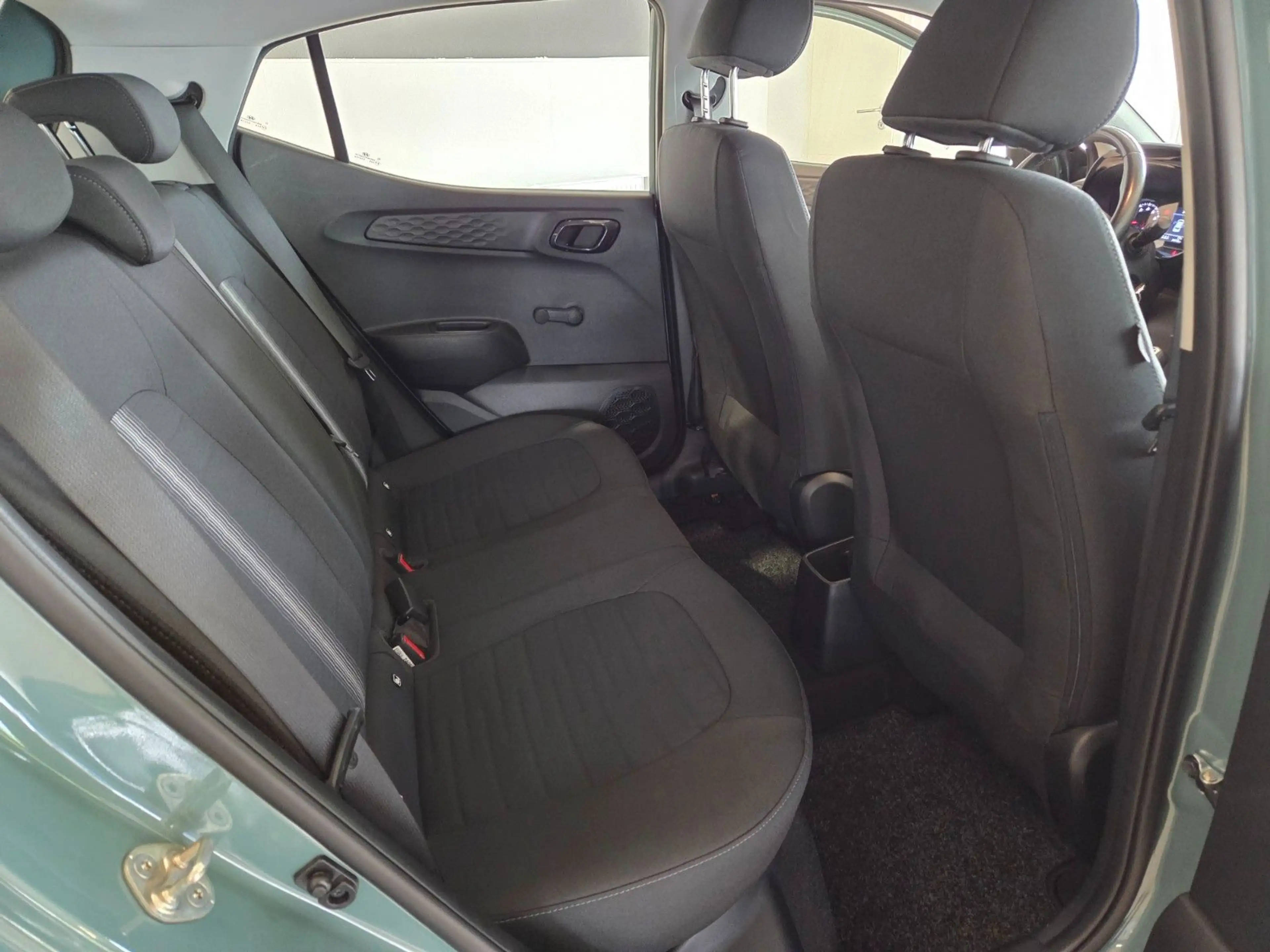 Hyundai i10 Trend **HU AU NEU** 1 HAND** — photo 13