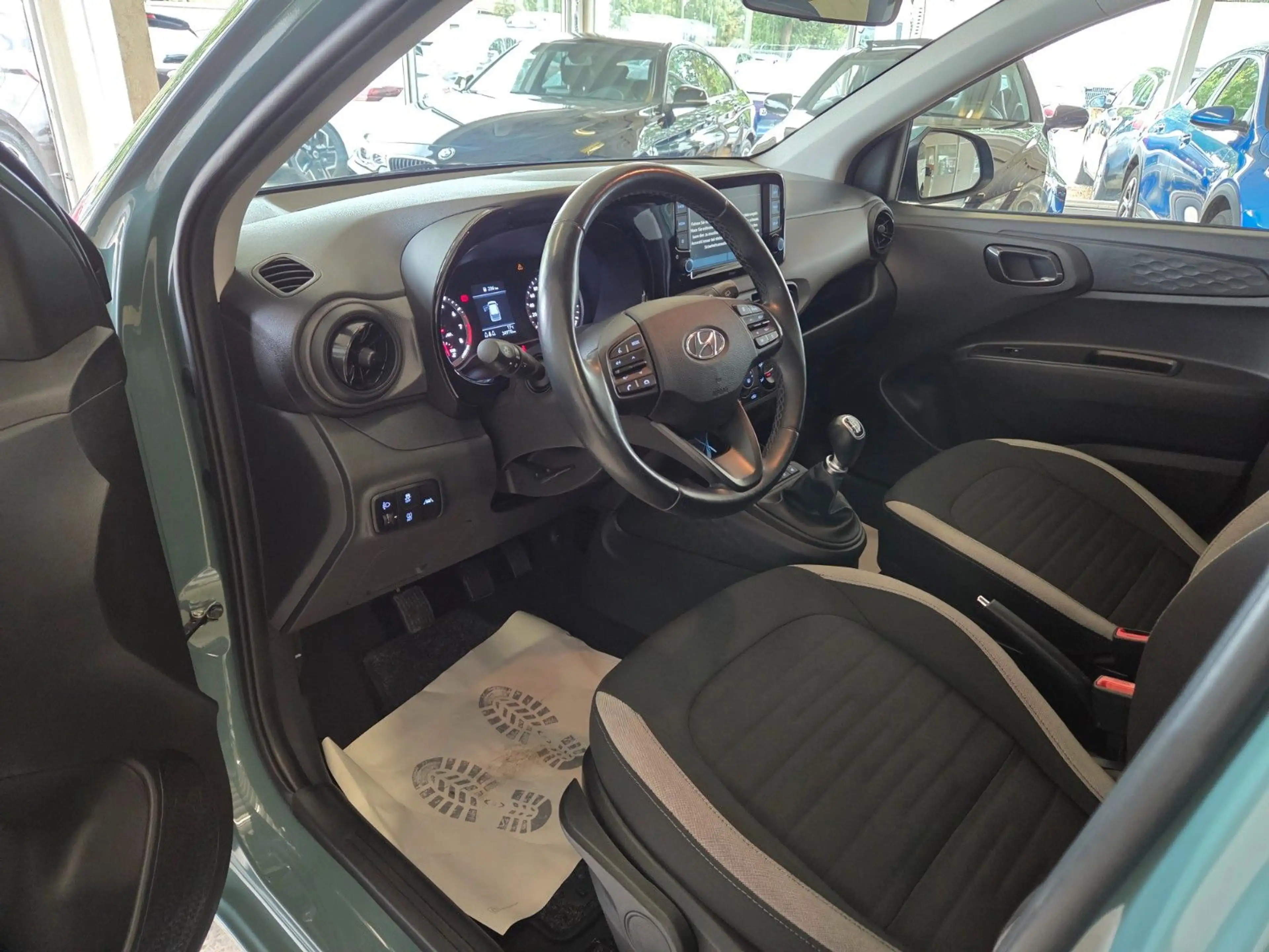 Hyundai i10 Trend **HU AU NEU** 1 HAND** — photo 9