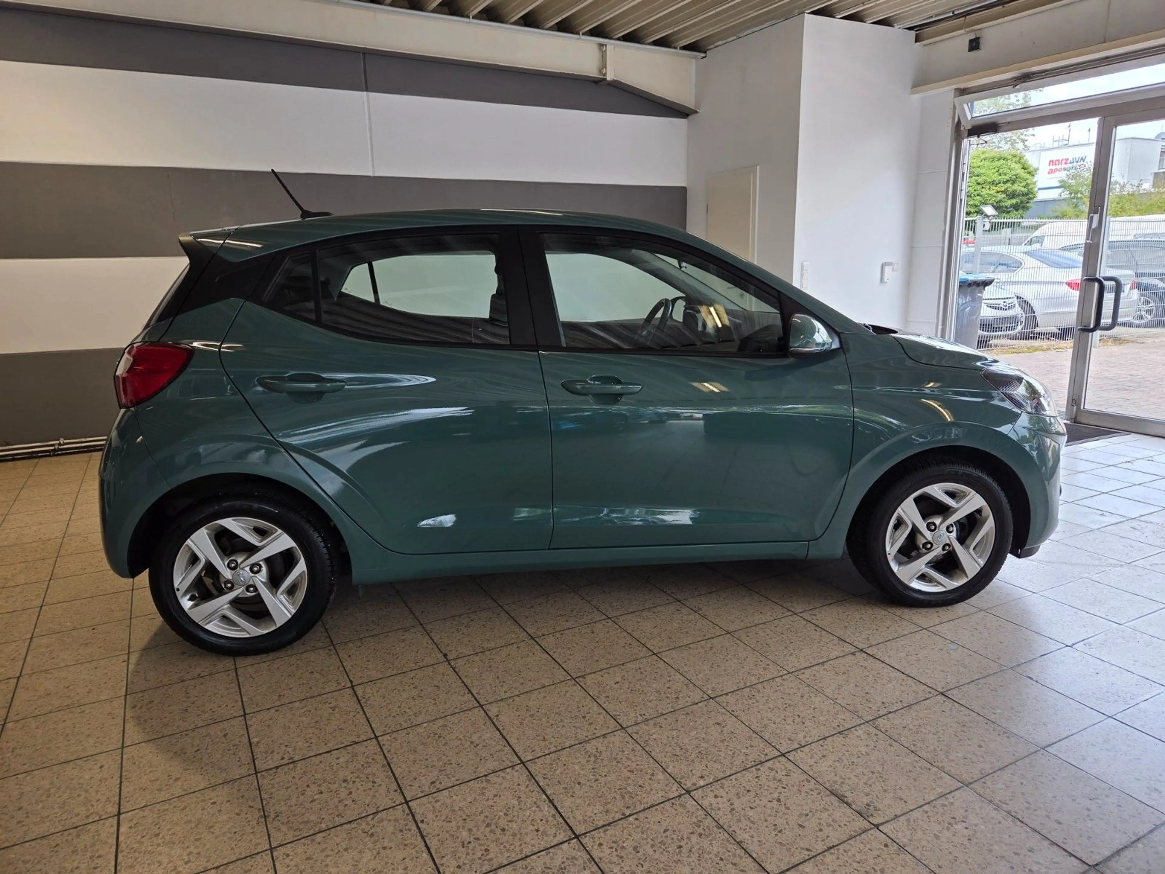 Hyundai i10 Trend **HU AU NEU** 1 HAND** — photo 8