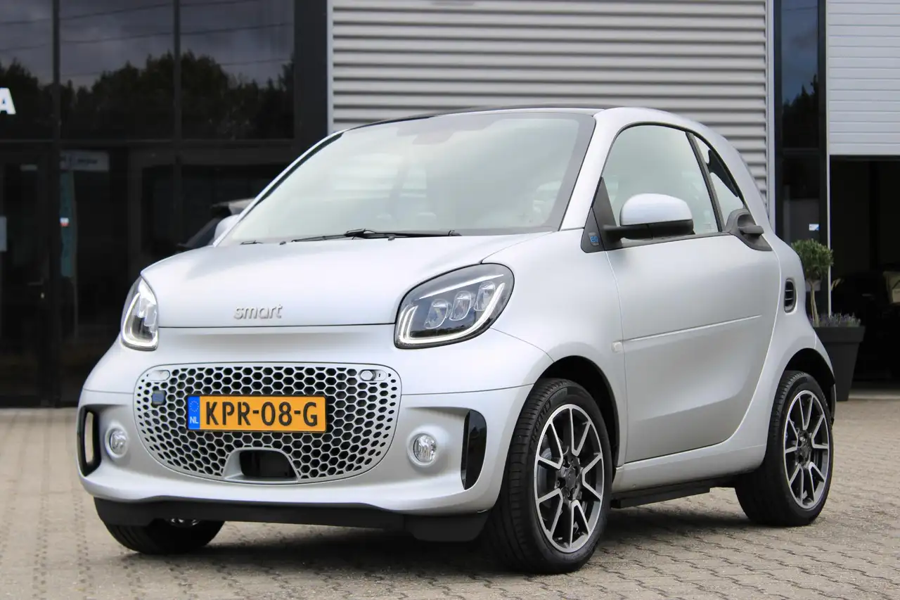 smart forTwo 2021 — фото 18