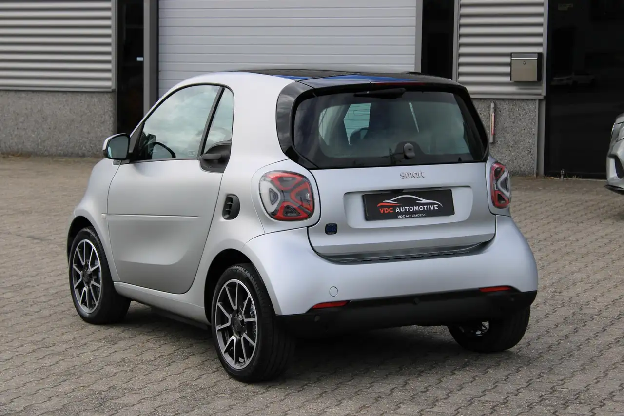 smart forTwo 2021 — фото 13
