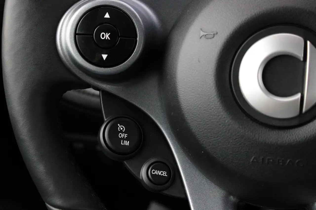 smart forTwo 2021 — фото 10