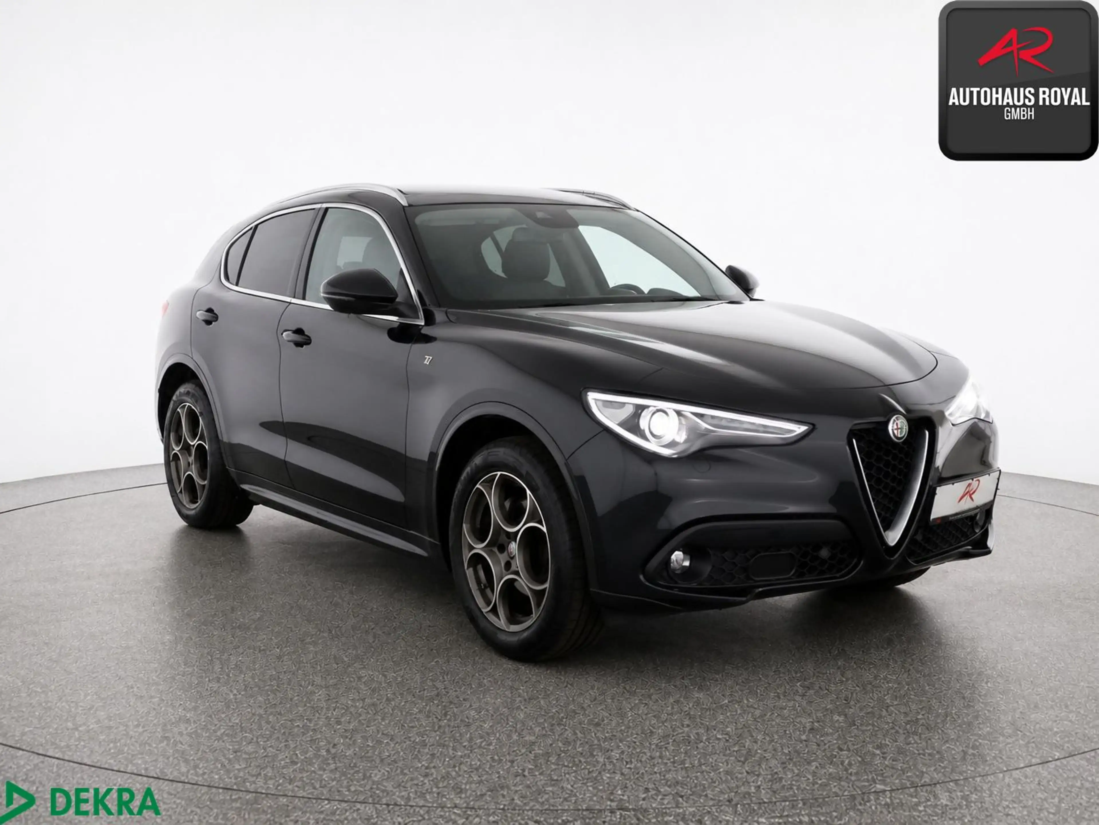 Alfa Romeo Stelvio Q4 2.2 JTDM VELOCE PANORAMA KEYLESS,ACC — photo 7
