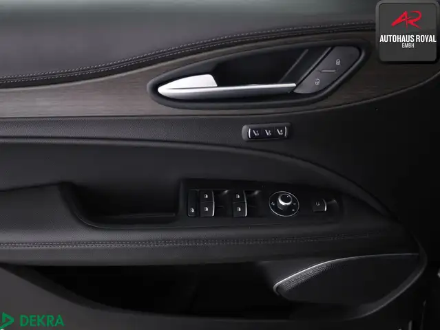 Alfa Romeo Stelvio view 15