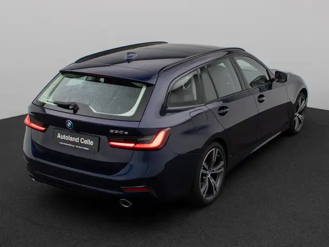 BMW 3 Series view 7