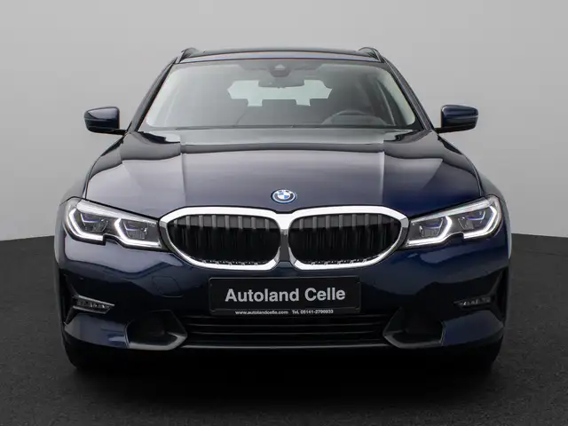 BMW 3 Series view 2
