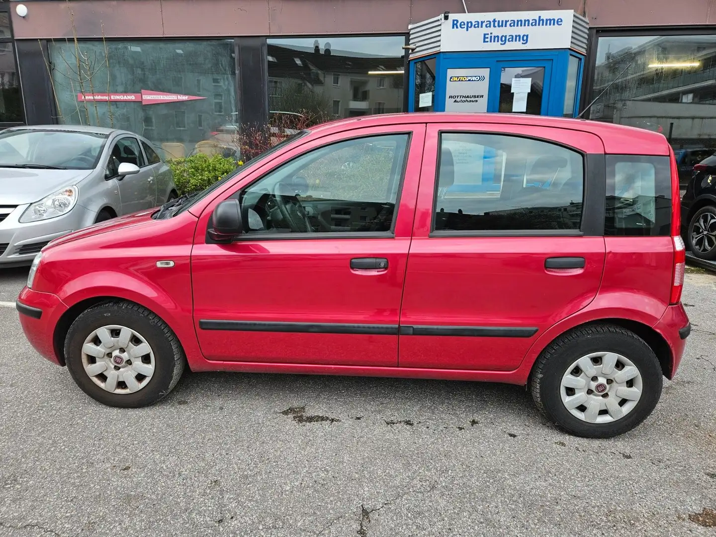 Fiat Panda crvena - 2