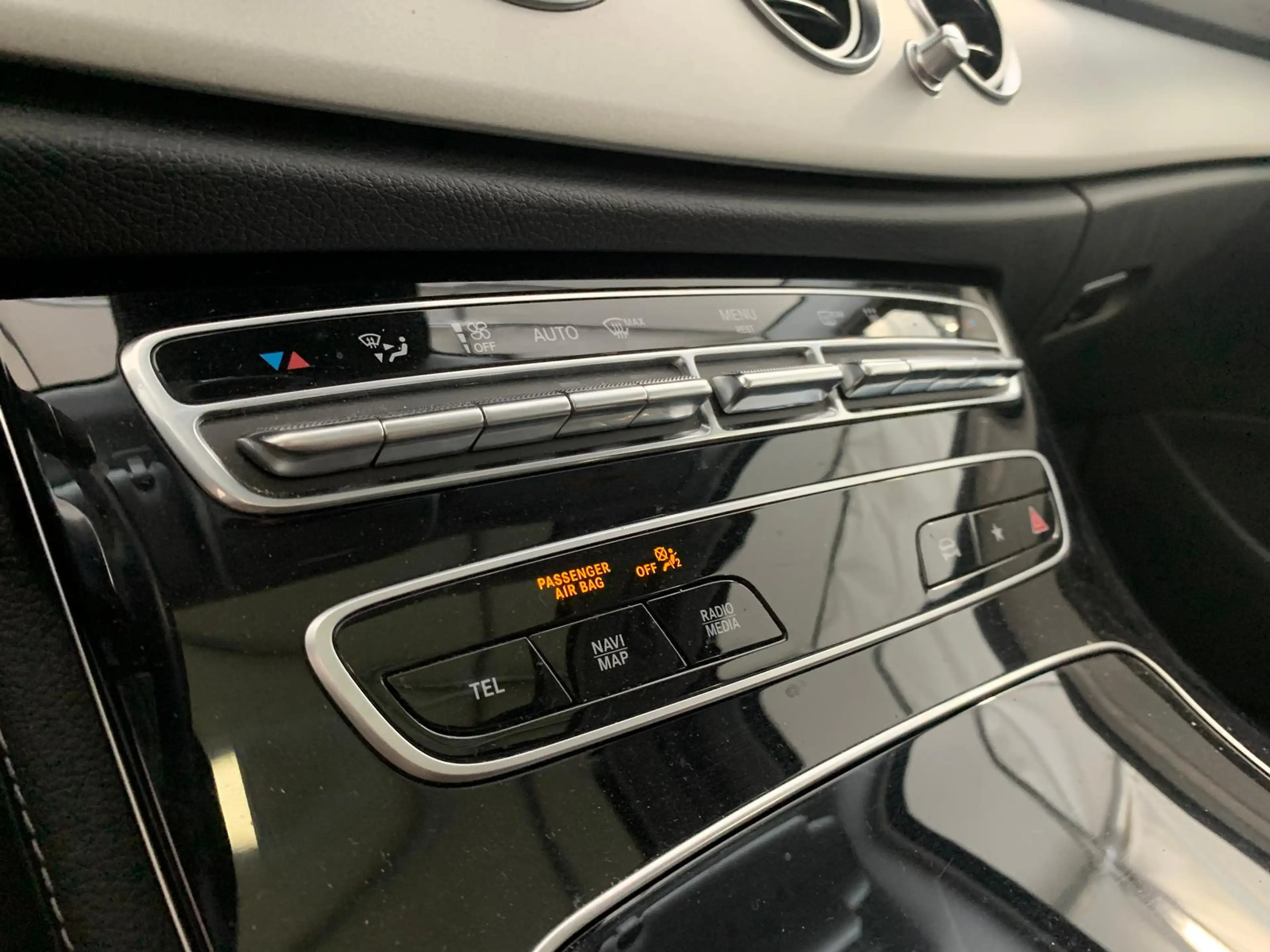 Mercedes-Benz E 300 Avantgarde 18" Unfallfrei Widescreen Distr — photo 15