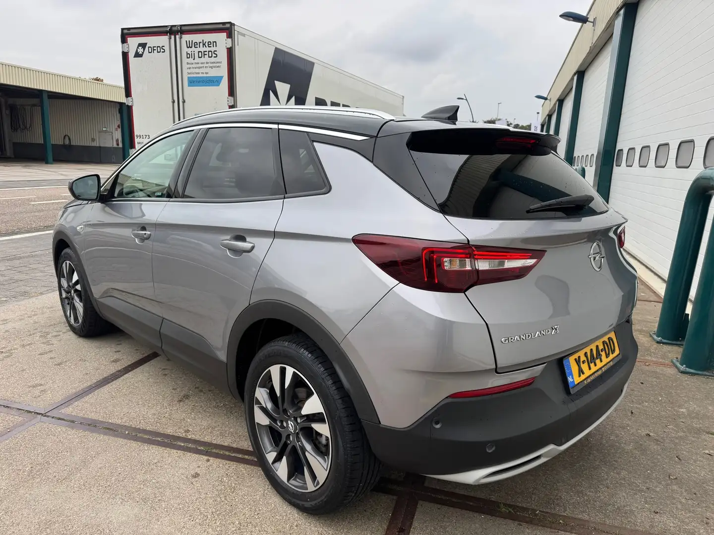 Opel Grandland X 1.2 Turbo Innovation Nieuwst. ! 107Dkm ! Gris - 2