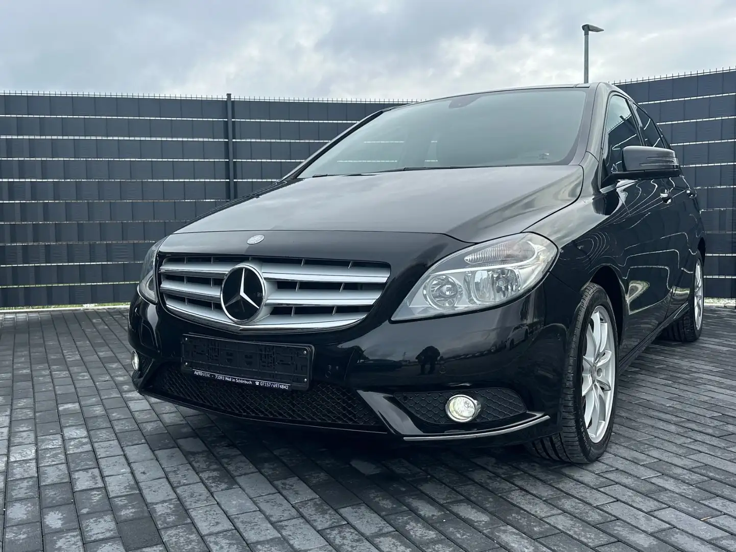 Mercedes-Benz B 250 Sports-Tourer*7G*PANO*CAM*NAVI*MEMORY*SHZ* Schwarz - 1