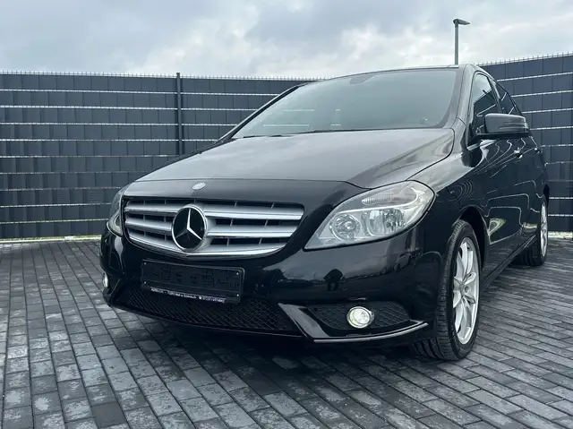 Mercedes-Benz B 250 Sports-Tourer*7G*PANO*CAM*NAVI*MEMORY*SHZ*