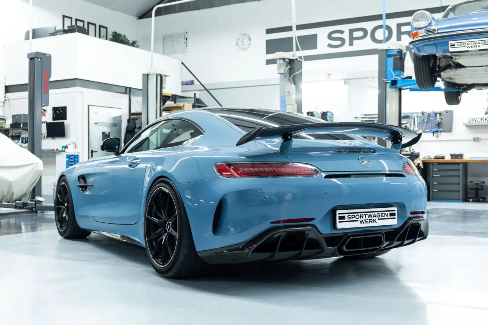 Mercedes-Benz AMG GT AMG GTR I  Burmester I Carbon I Titan I 1. Hand Modrá - 2