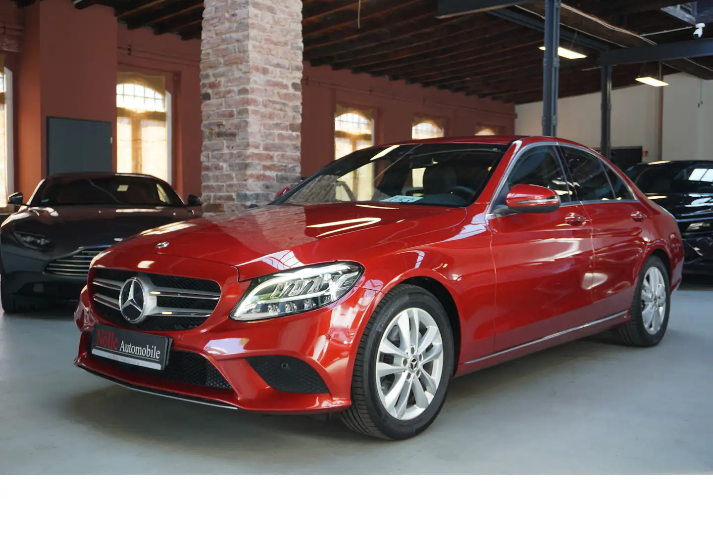 Mercedes-Benz C 200 d Avantgarde Autom. Mbux AHK Kamera Keyless Rood - 1