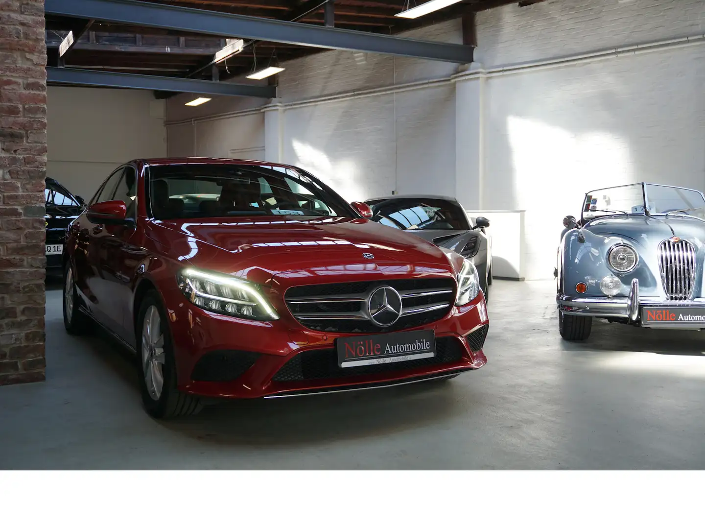 Mercedes-Benz C 200 d Avantgarde Autom. Mbux AHK Kamera Keyless Rood - 2