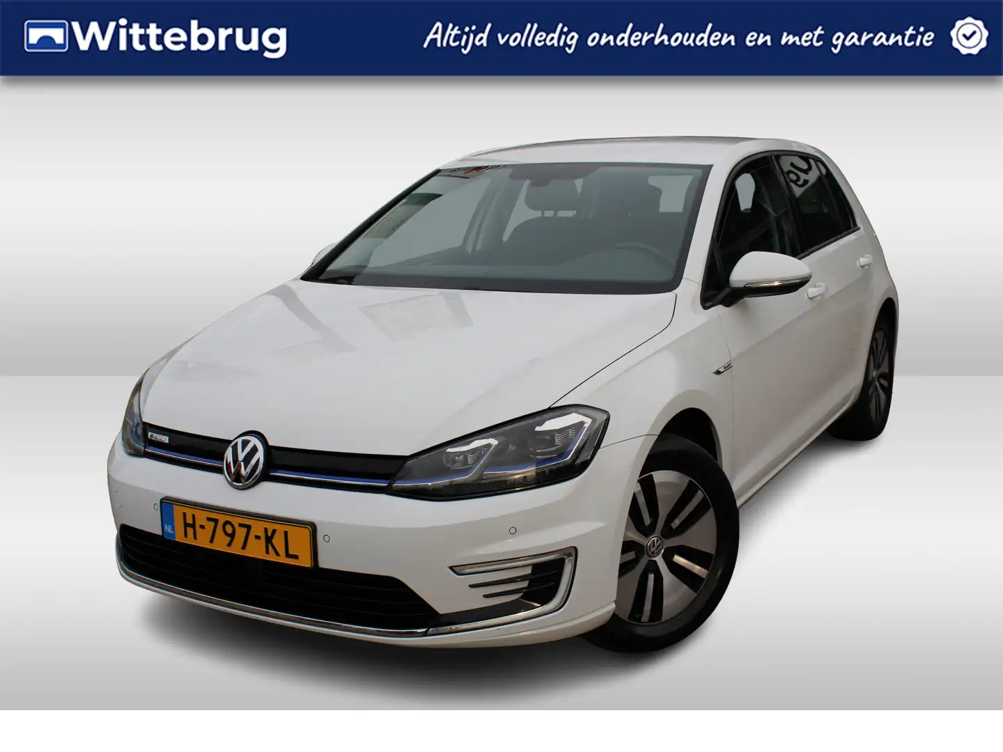 Volkswagen e-Golf E-DITION / Navigatie / LM 16 inch / LED / Clima / Wit - 1