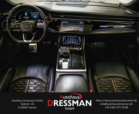 Audi RS Q8 view 14