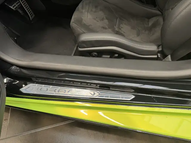 Lamborghini Huracan view 11