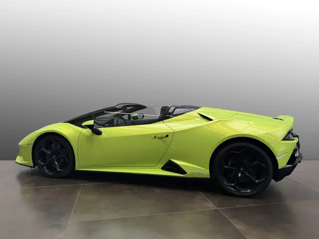 Lamborghini Huracan view 12