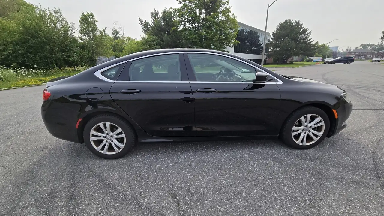 Chrysler 200 снимка Chrysler 200