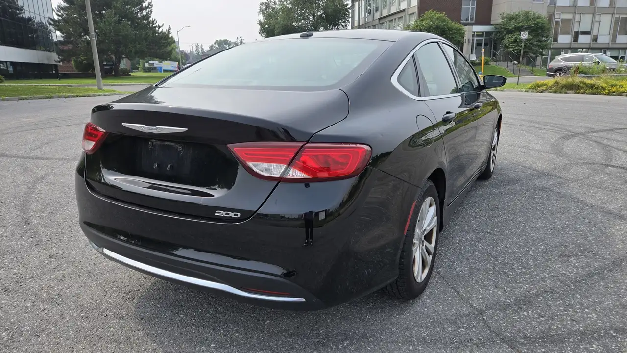 Chrysler 200 снимка Chrysler 200