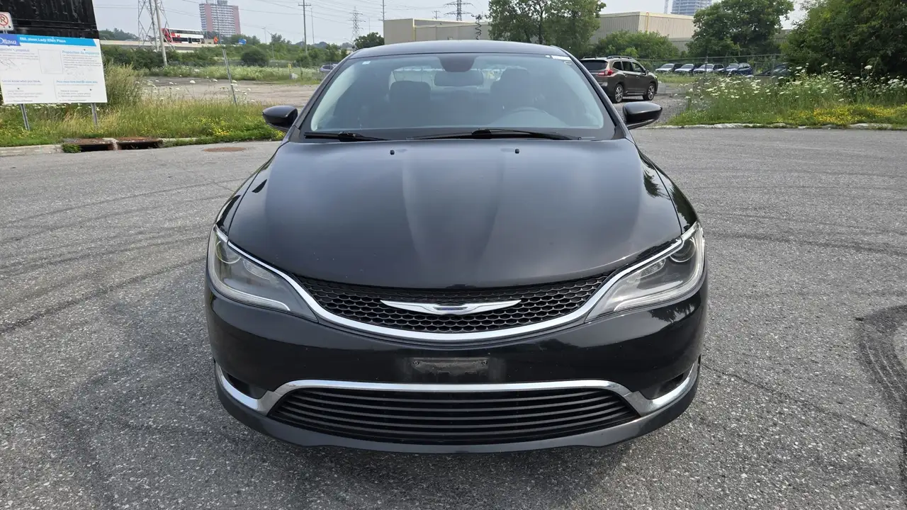Chrysler 200 снимка Chrysler 200